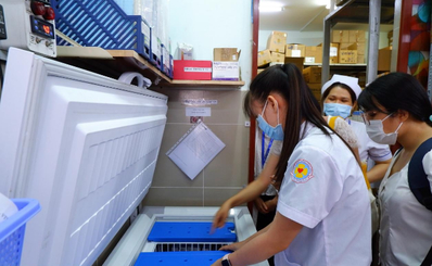 Bệnh viện Quận 11 tổ chức tiêm vắc xin COVID-19